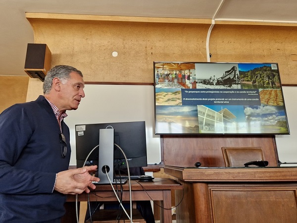 AD ELO divulga património geológico junto de alunos da Universidade de Coimbra