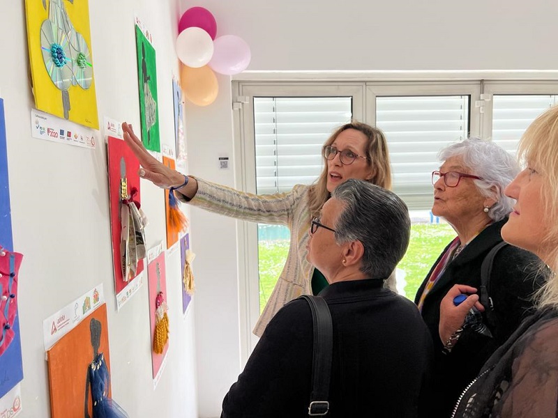 Seniores do Projeto CLDS Cantanhede 4G - Intervir, Integrar e Incluir inauguram exposição de arte “Telas com Vida!”, no Museu da Pedra